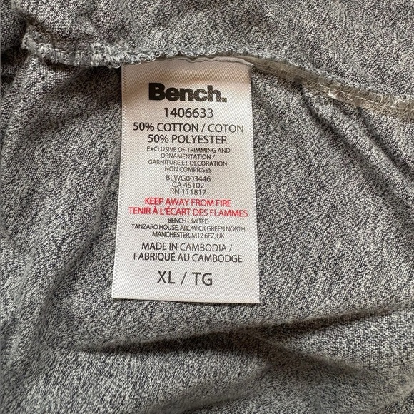 Heather Grey Bench. T-Shirt Side Logo, XL - Picture 8 of 9